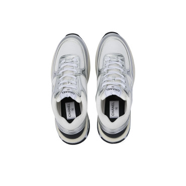 Logo Silver Sneakers